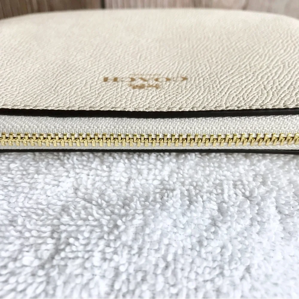 🆕 Coach Corner Zip Wristlet